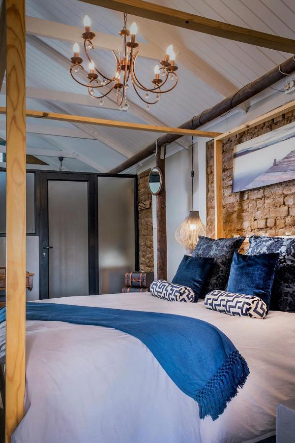 1 Queen Vic Hotel Дарлинг Екстериор снимка